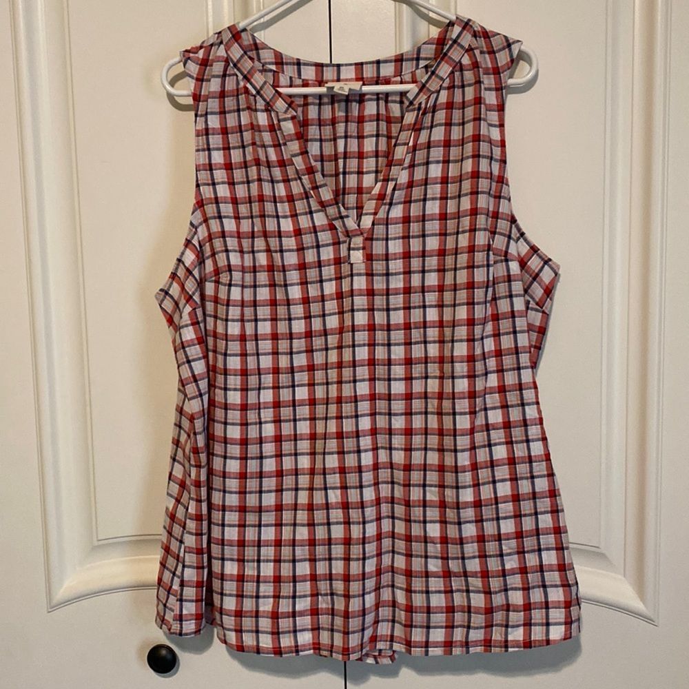 St. John’s Bay Sleeveless Top (Patriotic colors)